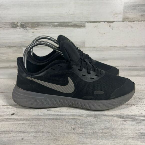 Nike Womens Revolution 5 Running Athletic‎ Sneaker Shoes Black Size 4.5 - Picture 1 of 8